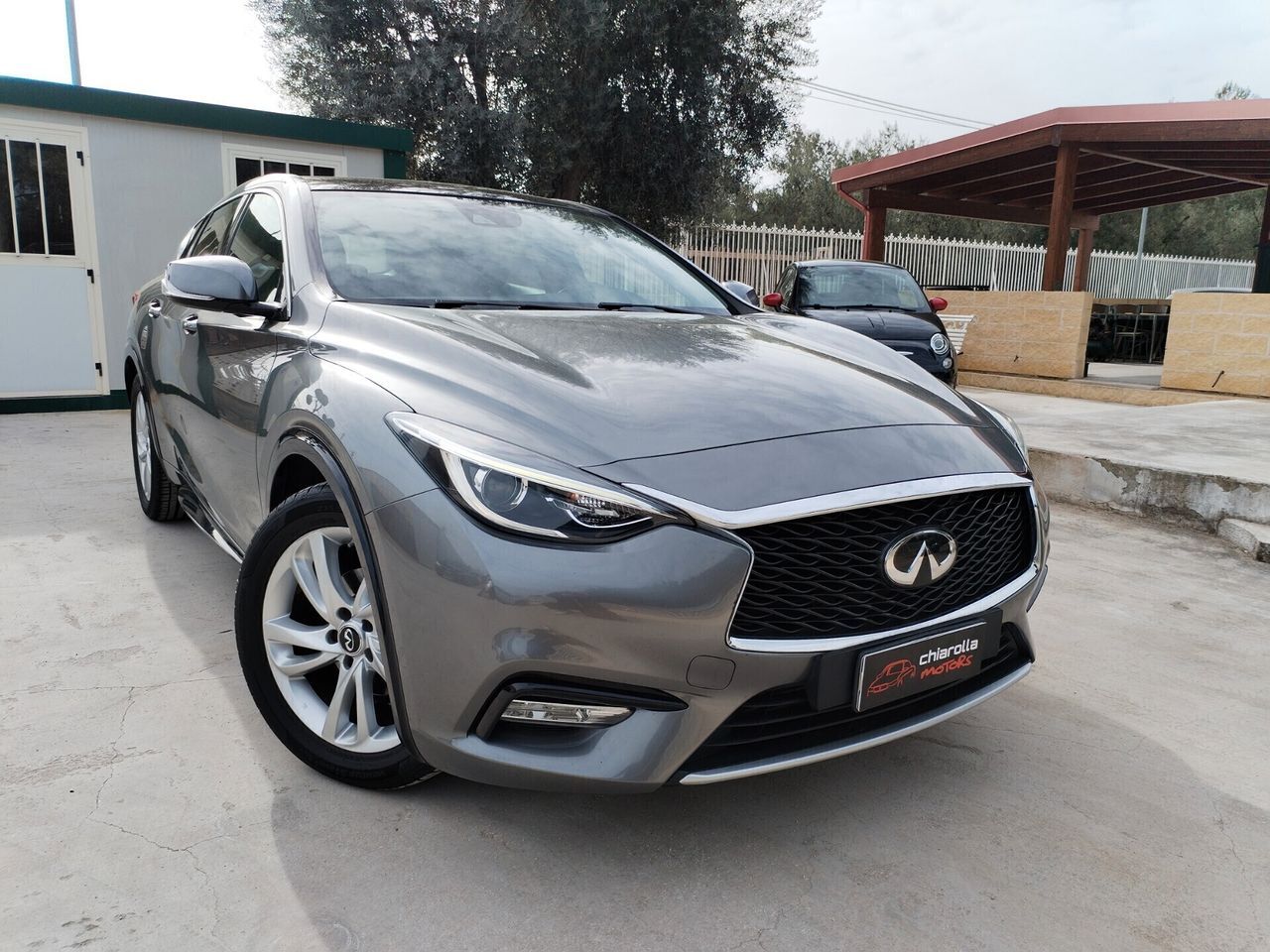 INFINITI Q30
