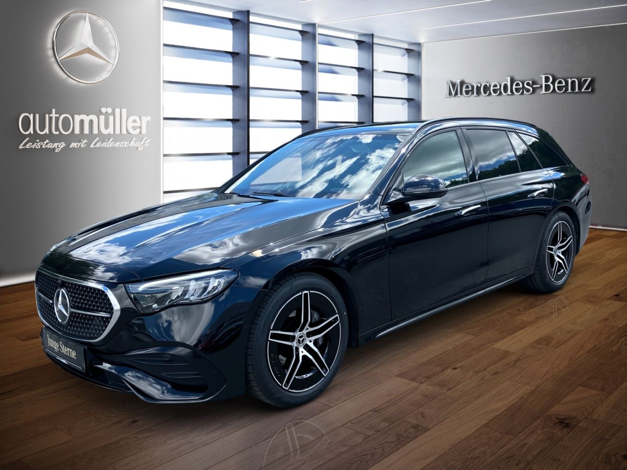Fahrzeugabbildung Mercedes-Benz E 220 d T AMG+NIGHT+AHK+PANO+KEYLESS+