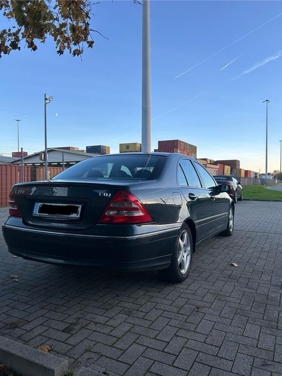 Mercedes-Benz C 270