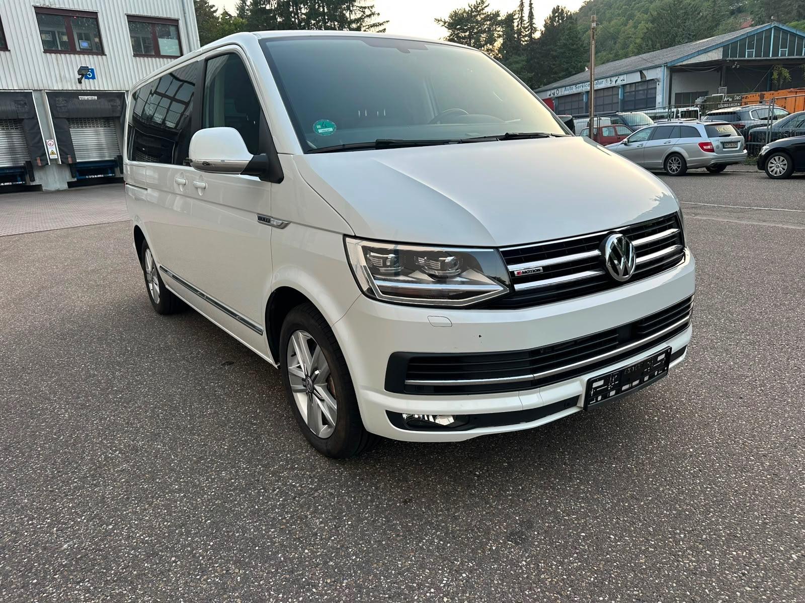 Volkswagen T6 Transporter Bus Multivan 70 Jahre Bulli 4Moti