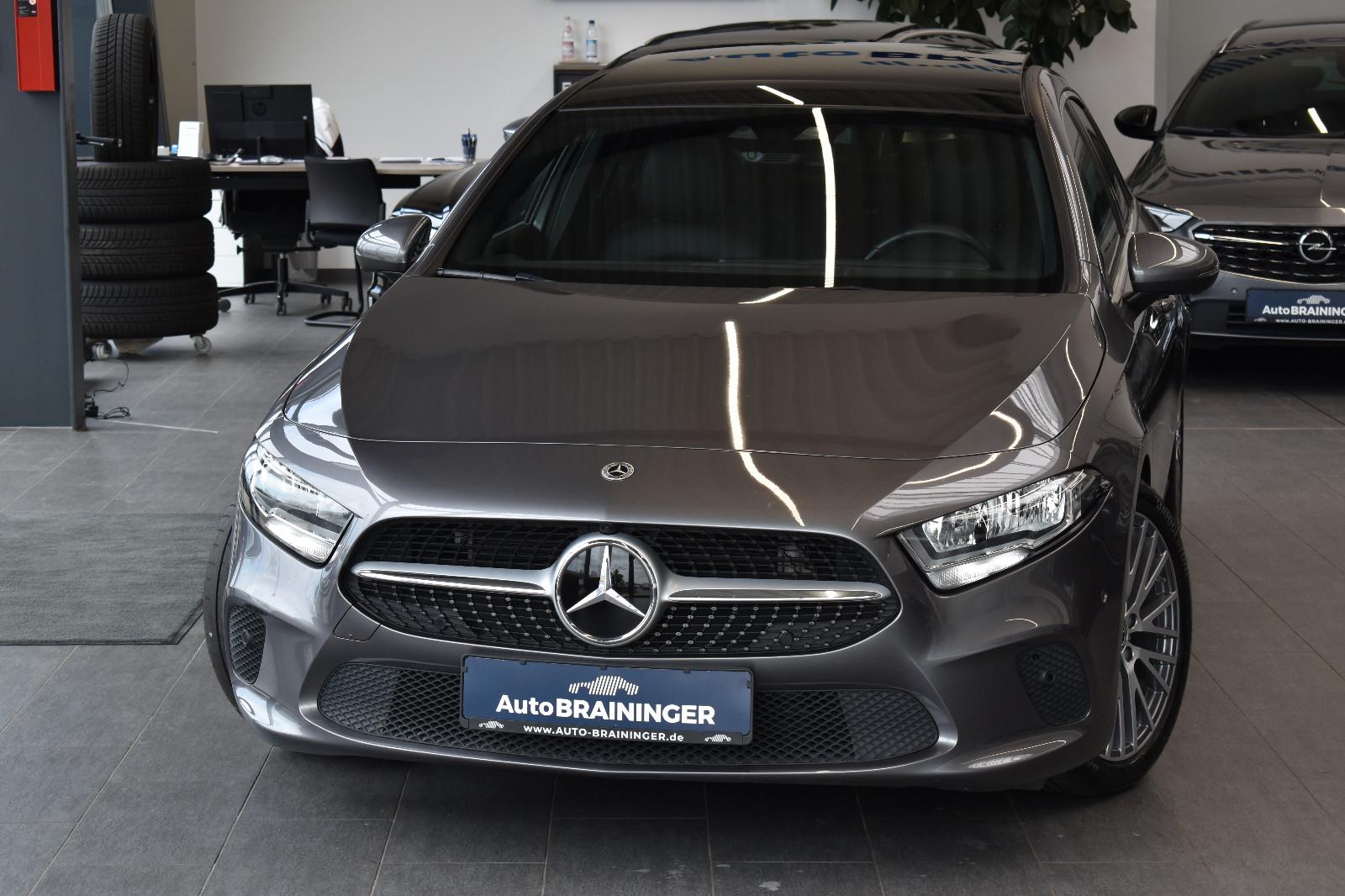 Mercedes-Benz A 200d 8G DCT advanced Navi~HeadUp~Pano~AHK~360°
