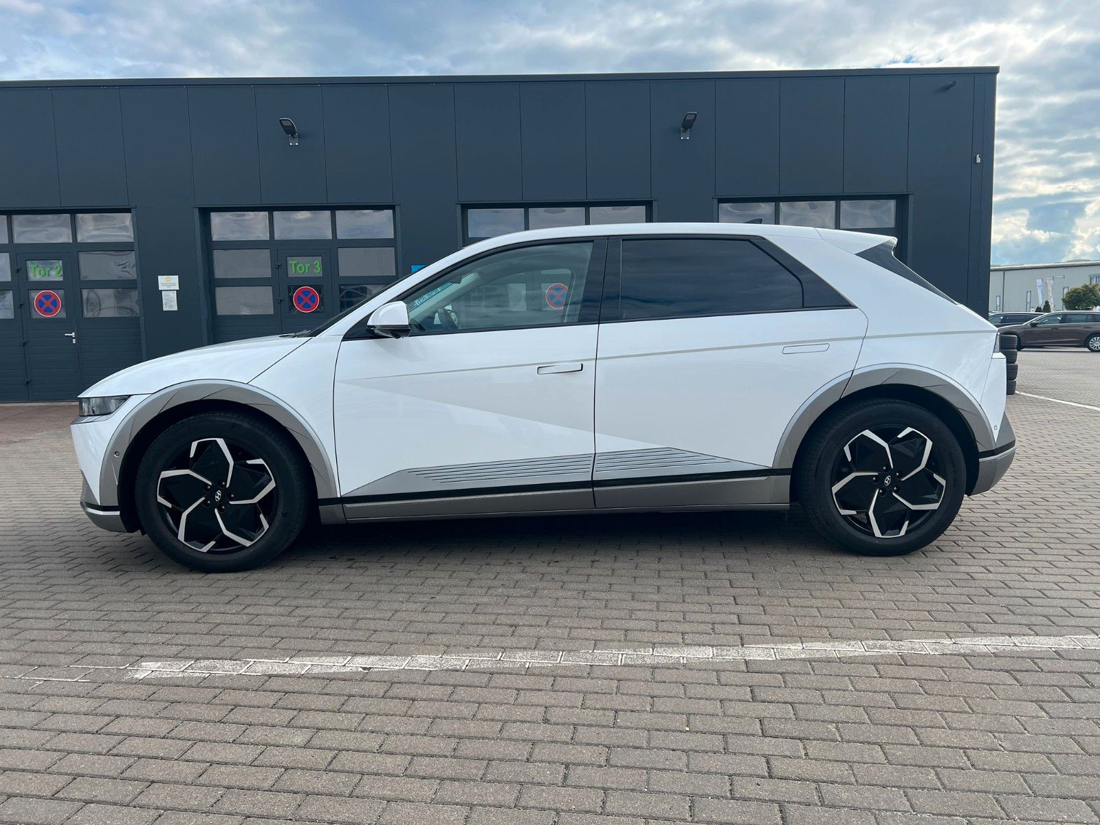 Fahrzeugabbildung Hyundai IONIQ 5 Uniq *RW507KM*HeadUp*Totwinkel*ACC*360°