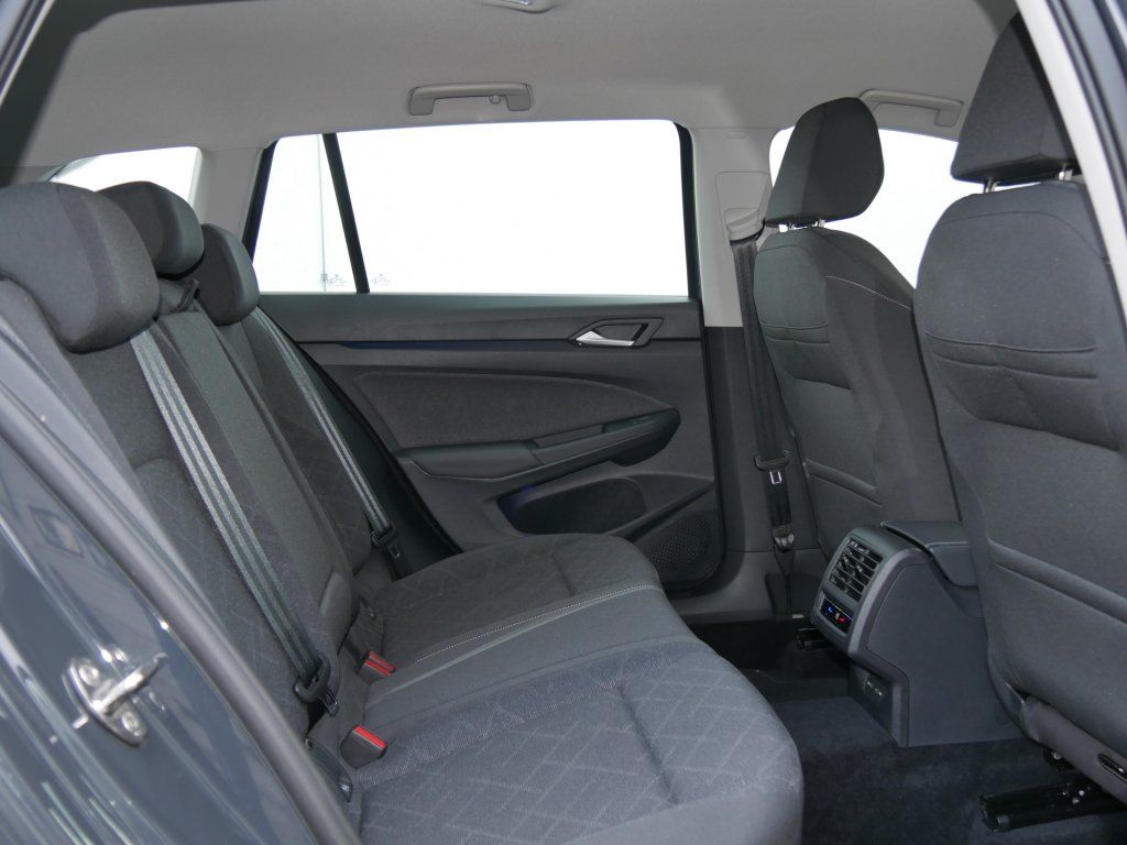 Fahrzeugabbildung Volkswagen Golf Variant 2.0 TDI Life ACC Navi SHZ AppConnec