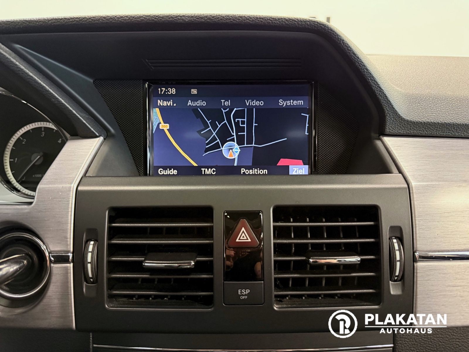 Fahrzeugabbildung Mercedes-Benz GLK 320 CDI 4Matic Navi Leder Panorama Bi-Xenon