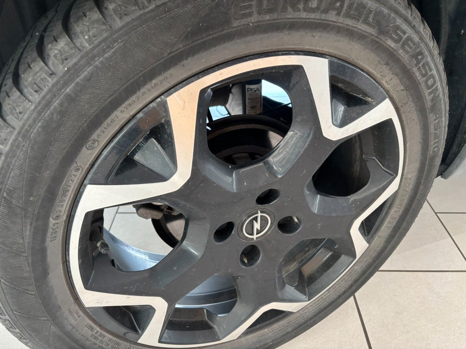 Fahrzeugabbildung Opel Mokka 1.2 Ultimate AHK/NAVI/SHZ/KAMERA/ACC/18"AL