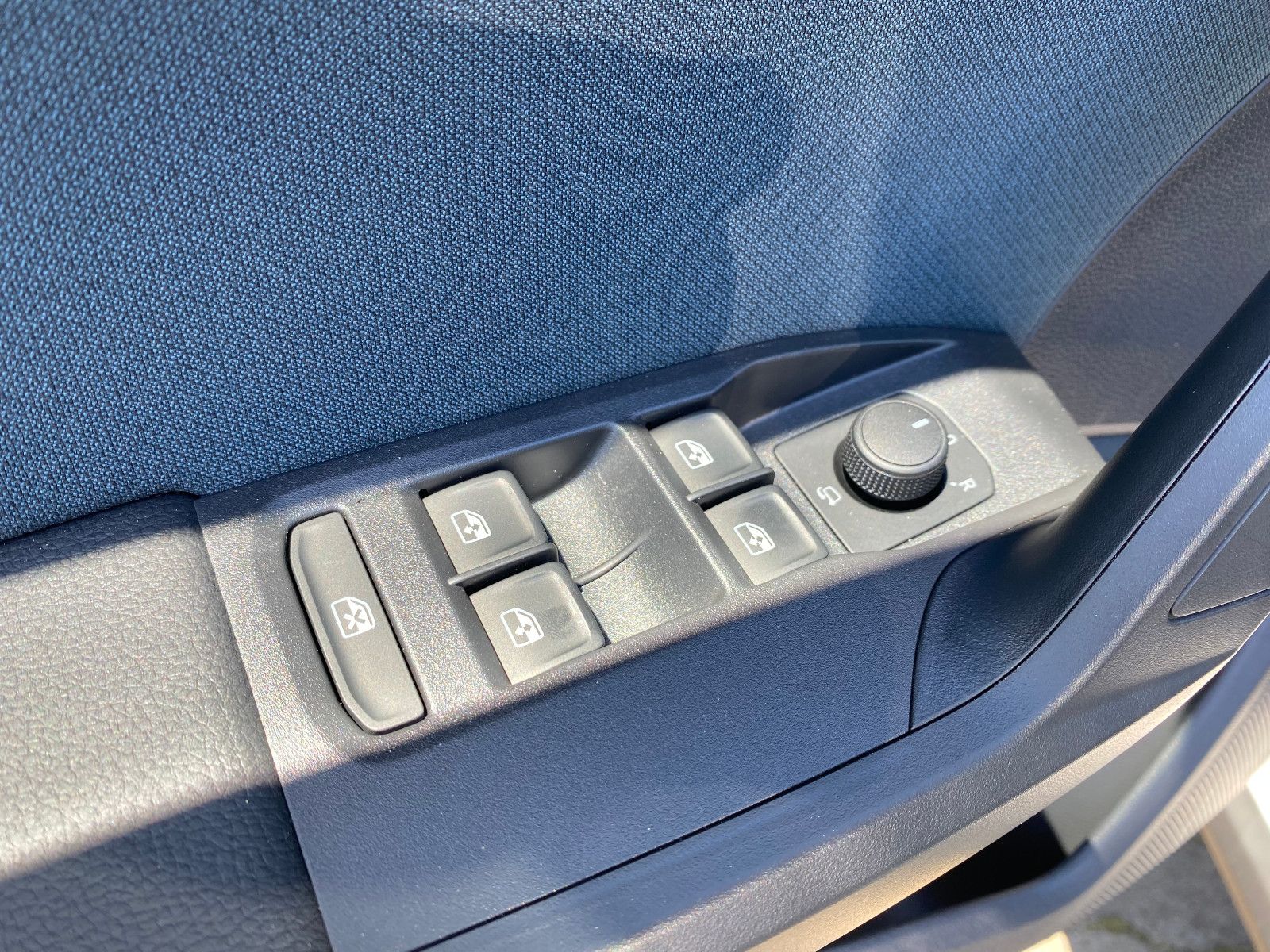 Fahrzeugabbildung SEAT Arona 1.0 TSI  NEW Style *SHZ *AHZV Vorber.