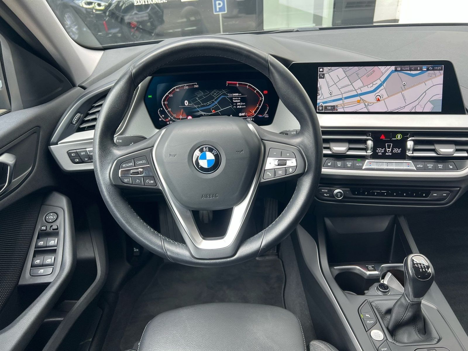 BMW 118i LED Aut. LC prof. Navi DA PDC Tempomat foto 7