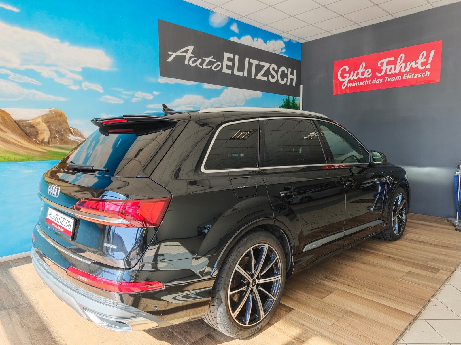 Fahrzeugabbildung Audi Q7 45 TDI quattro S line MATRIX AHK LR ACC NAVI