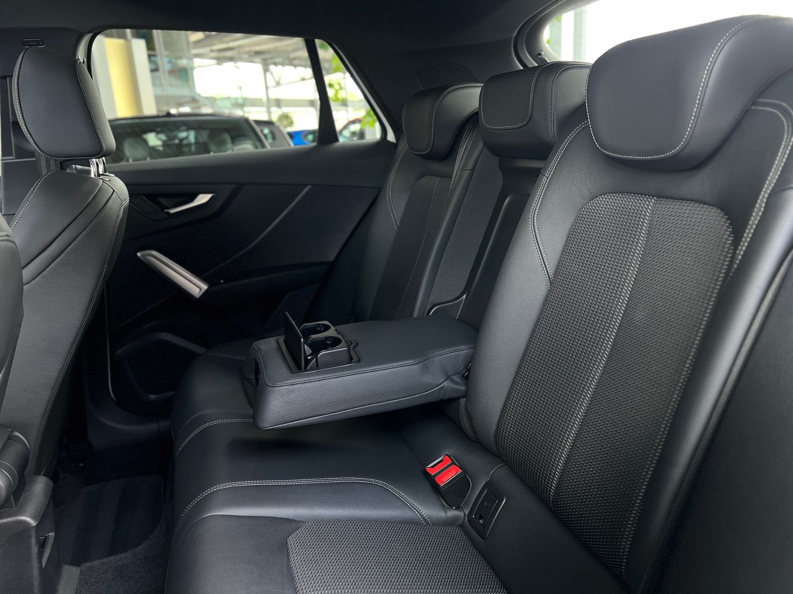 Fahrzeugabbildung Audi Q2 35 TFSI S-Tronic S Line PANO SHZ LED NAVI