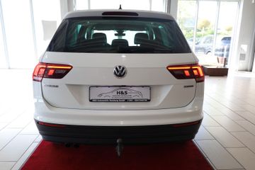 Volkswagen Tiguan - 4