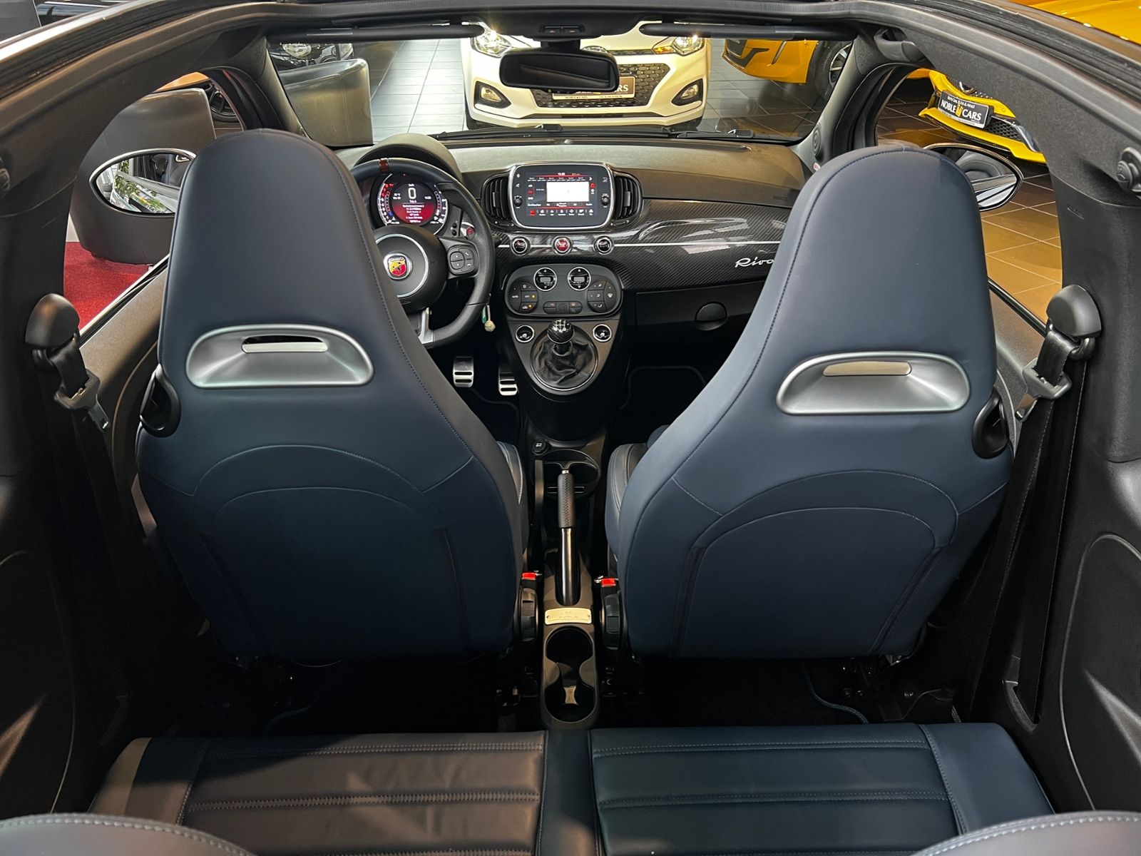 Fahrzeugabbildung Abarth 695C Rivale 175th Anniversary XEN NAVI LEDER Sit