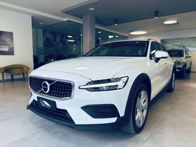 Volvo V60 Cross Country 2.0 d4 Business Plus awd