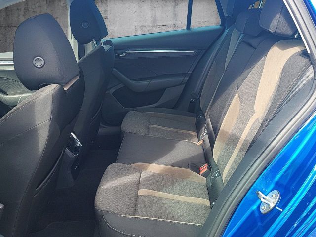 Octavia Combi 2.0TDI Aut. Scout 4x4 AHK Navi