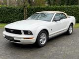 Ford Mustang Cabrio 45th anniversary - Ford Mustang