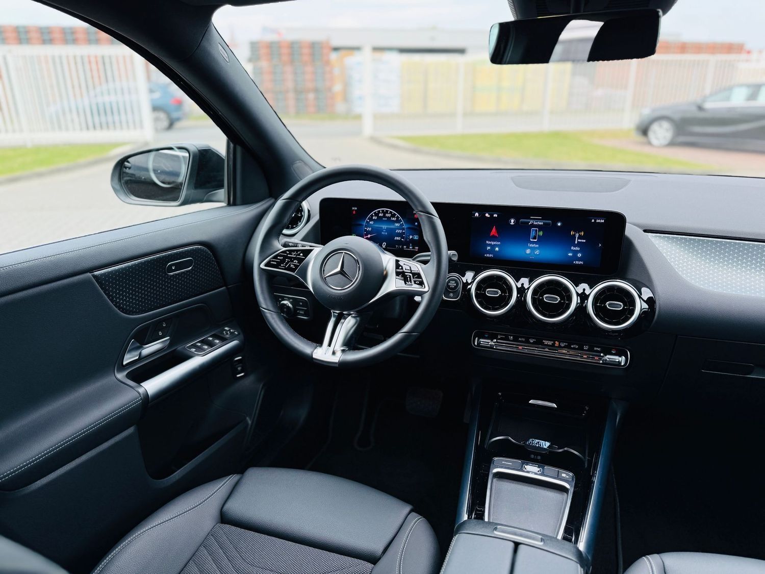 Fahrzeugabbildung Mercedes-Benz GLA 200 d PROGRESSIVE, AHK schw., LED, RFK, PTS,