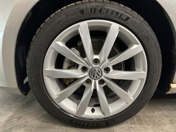 Volkswagen Golf VII Highline BMT 4Motion *Standh*AHK*Xenon*