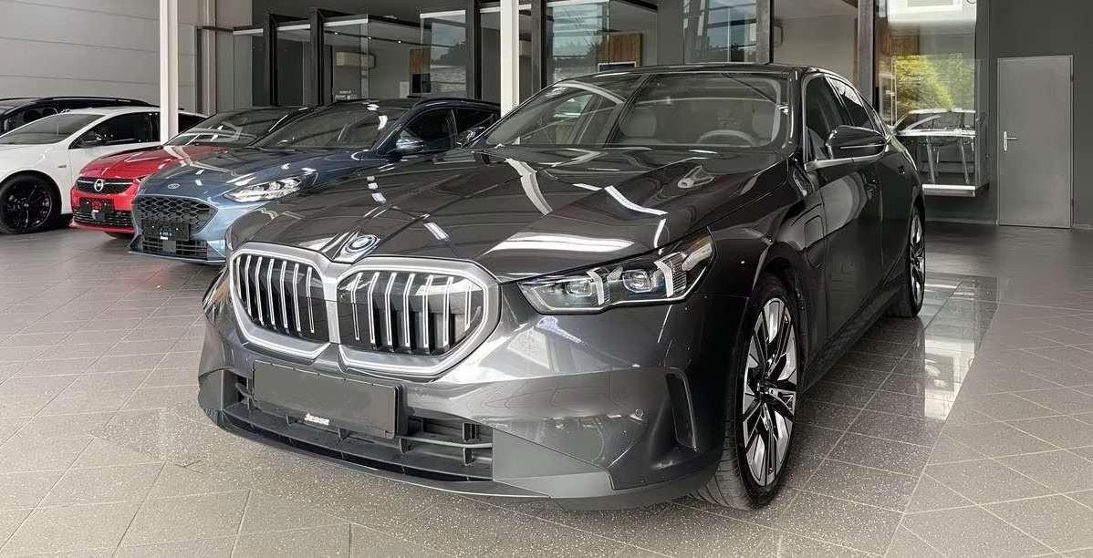BMW 550e xDrive LED Pano Live Cockpit Prof. ACC H&K