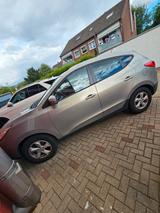 Hyundai ix35 2.0 Style 4WD Automatik Style - Hyundai ix35 in Oberhausen