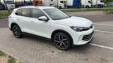 Volkswagen  1.5 eTSI  Elegance, 1500 Km, AHK, Pano, Leder - Volkswagen: 1500