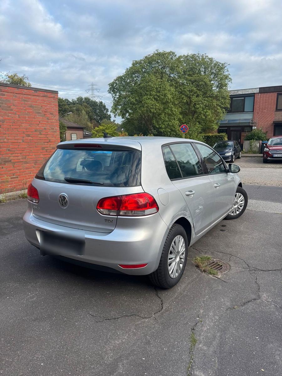 Volkswagen Golf 2009 — engine 105 HP (77kW)