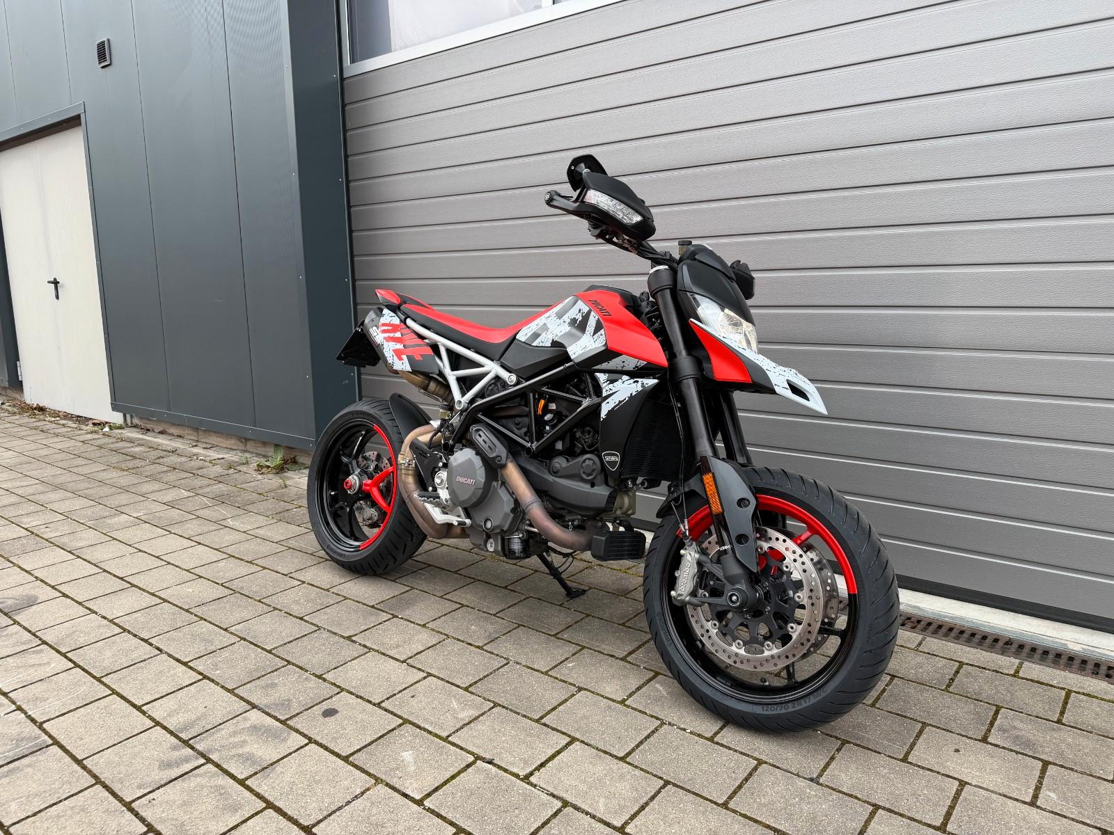 Ducati Hypermotard 950 RVE I Roadstar Motorcycles