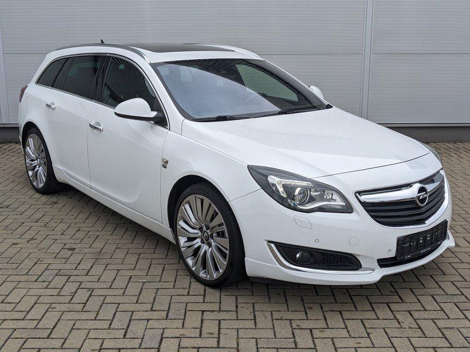 Opel Insignia Sports Tourer 2.0 CDTI BiTurbo 194 ch BVA / Toit panoramique / Bose / Cuir Nappa ventilé / Caméra de recul