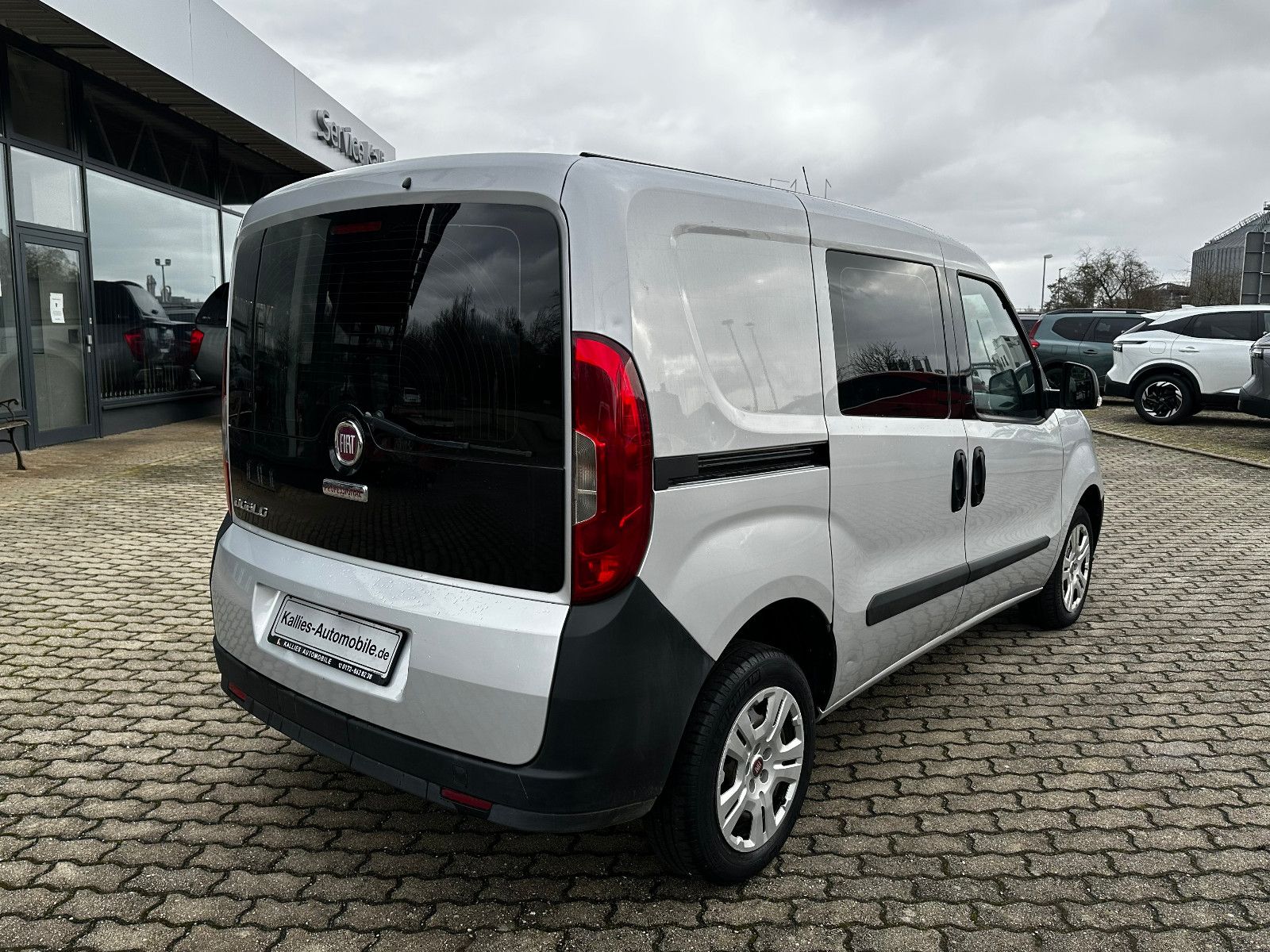 Fahrzeugabbildung Fiat Doblo Doblò Basis Kasten L1H1 verglast