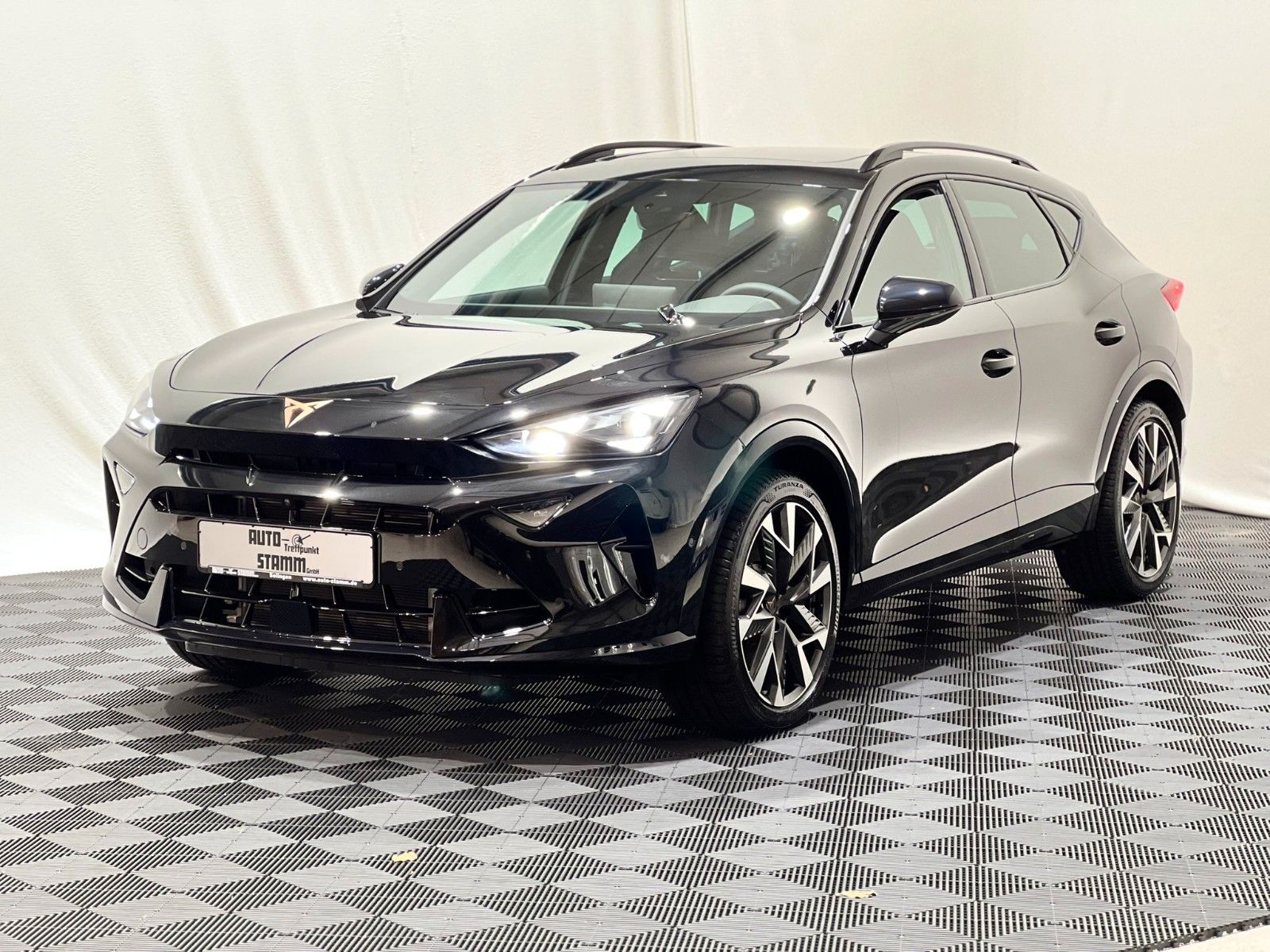 Fahrzeugabbildung CUPRA Formentor VZ 2.0 TSI 4Drive AHK PANO DSG