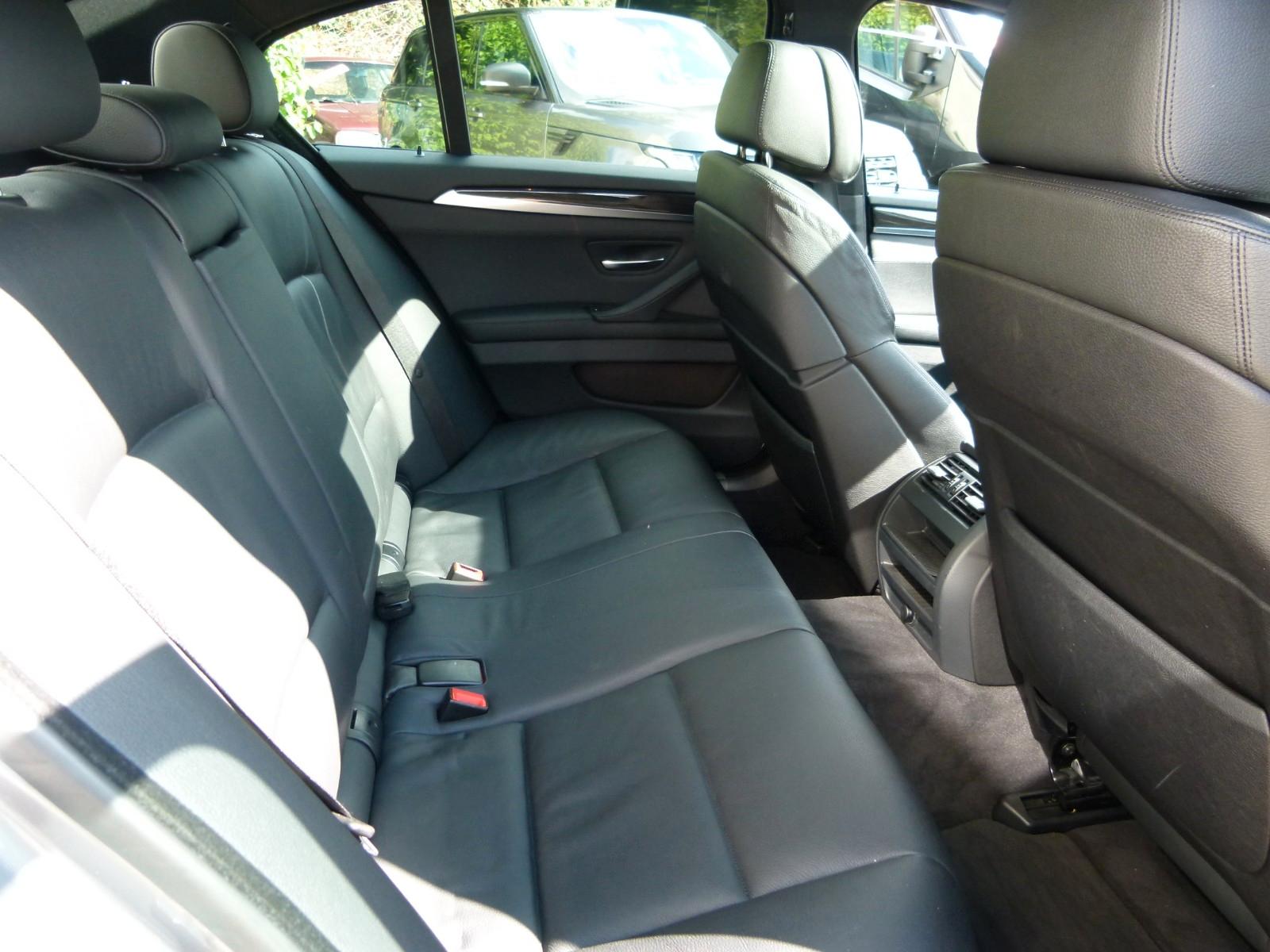 BMW 530d Automatik*M-Paket*HeadUp*Leder*Navi*Xenon*