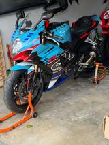 Suzuki GSX-R1000 K7 - SUZUKI GSX R K7