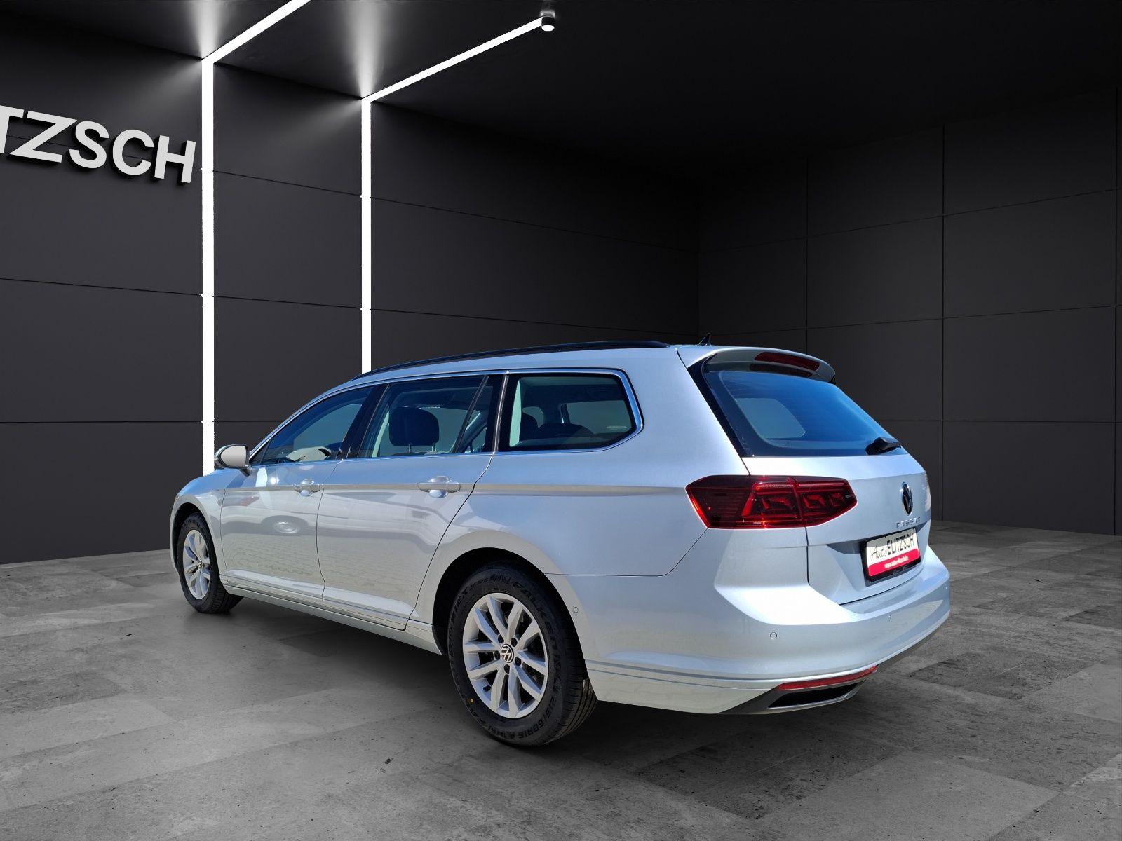 Fahrzeugabbildung Volkswagen Passat Variant TDI Business DSG Matrix AHK Navi