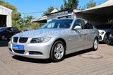 BMW 325xi |AUTOMATIK|PDC|KLIMA|1.HAND|SCHECKHEFT|52T - BMW 325 aus 2006: 325xi