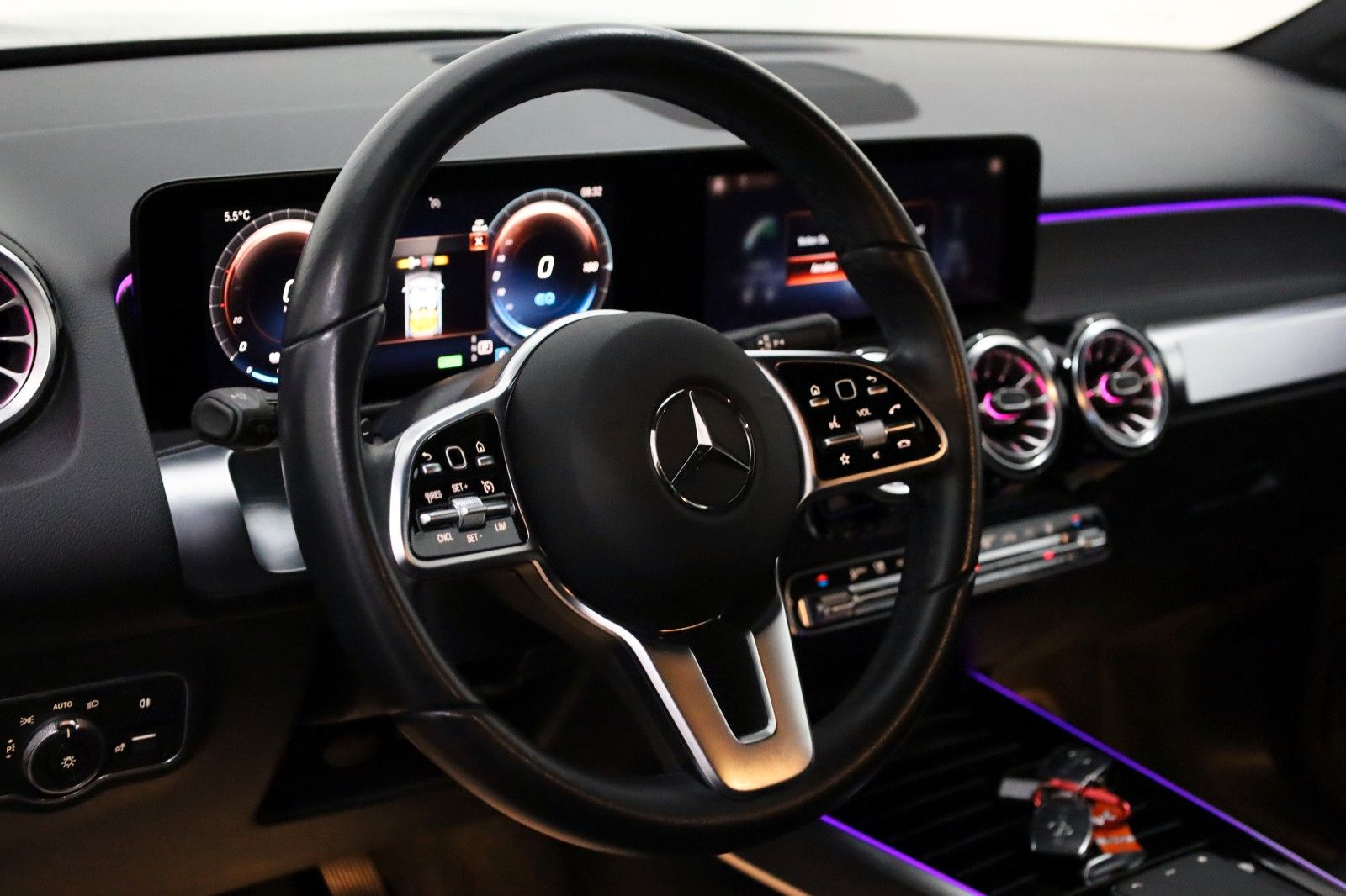 Fahrzeugabbildung Mercedes-Benz EQB 250 Progressive,Leder,Navi,LED,SH,Kamera +WR