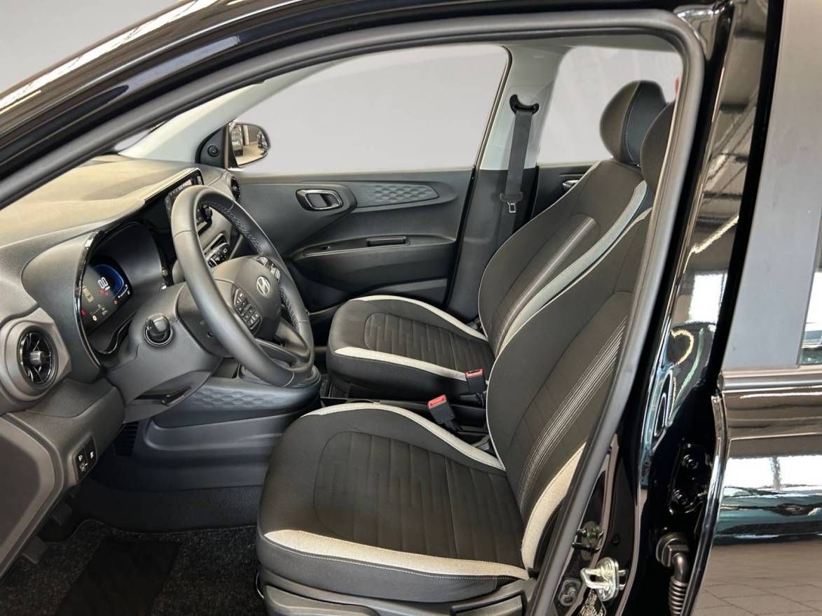 Fahrzeugabbildung Hyundai i10 FL 1.0 Benzin (63 PS) | Apple CarPlay u. And