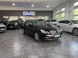 Mercedes-Benz E 200 CGI Coupe*BlEff.*Elegance*1.Hand*PDC*Leder - Mercedes-Benz E 200: Coupé, Cgi