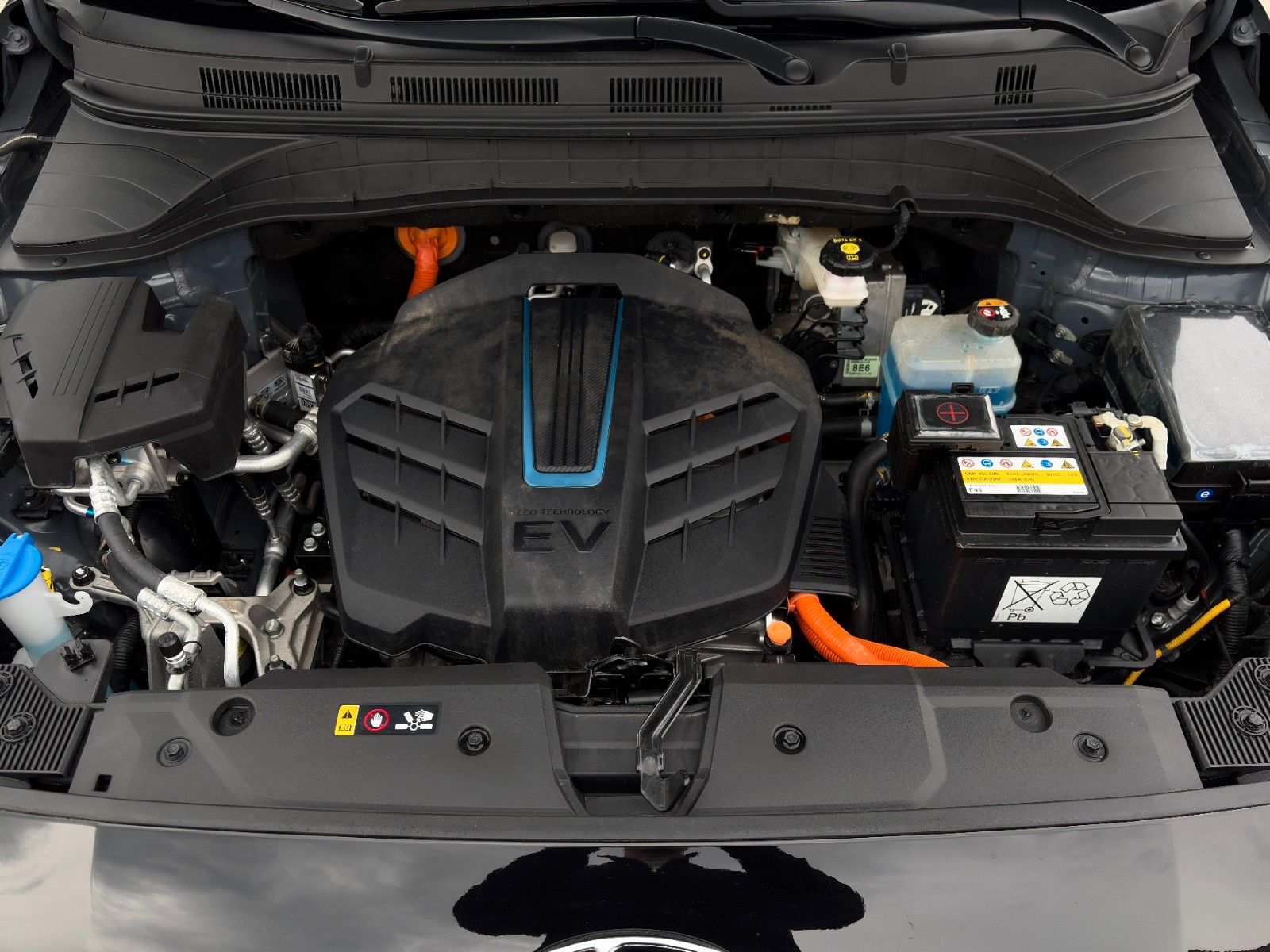Fahrzeugabbildung Hyundai KONA E Advantage 11kw OBC LED ACC CAM SHZ NAVI