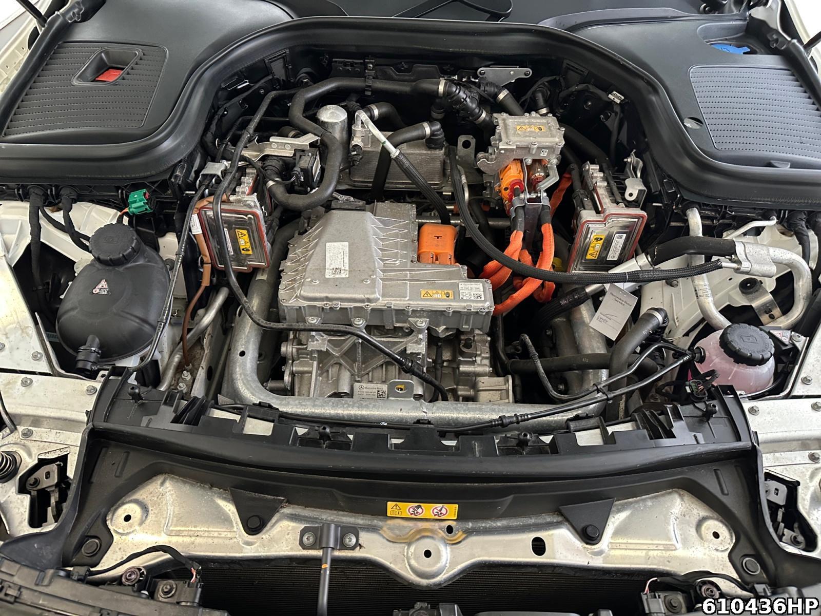 Mercedes-Benz EQC 400 4M AMG Line Burmester Distronic Head-up