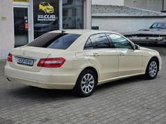 Fahrzeugabbildung E 200 Benzin + Gas NGT BlueEfficiency NGD