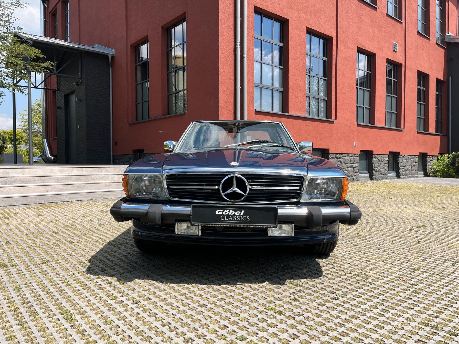 Fahrzeugabbildung Mercedes-Benz 560 SL