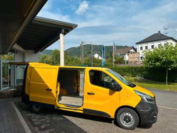 Renault Trafic - 1