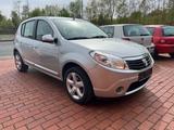 Dacia Sandero Laureate 1.6 *TÜV NEU*KLIMA*WENIG KM* - Dacia Sandero in Oldenburg