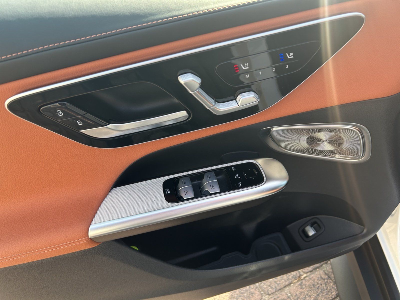 Fahrzeugabbildung Mercedes-Benz GLC 300 Cpé AMG Prem+ AIRMATIC Sitzklima AHK 20"