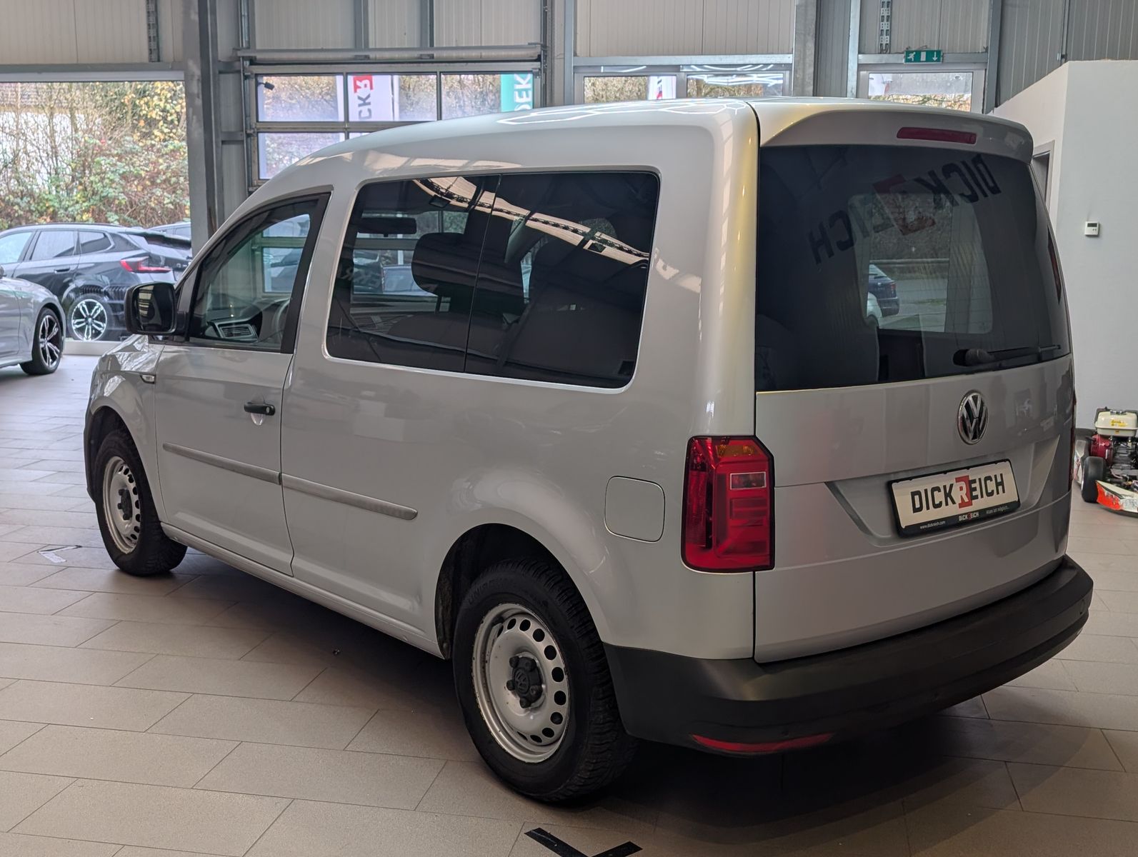 Fahrzeugabbildung Volkswagen Caddy 1.0 TSI BMT Klima Sitzheiz PDC 5-Sitz Temp