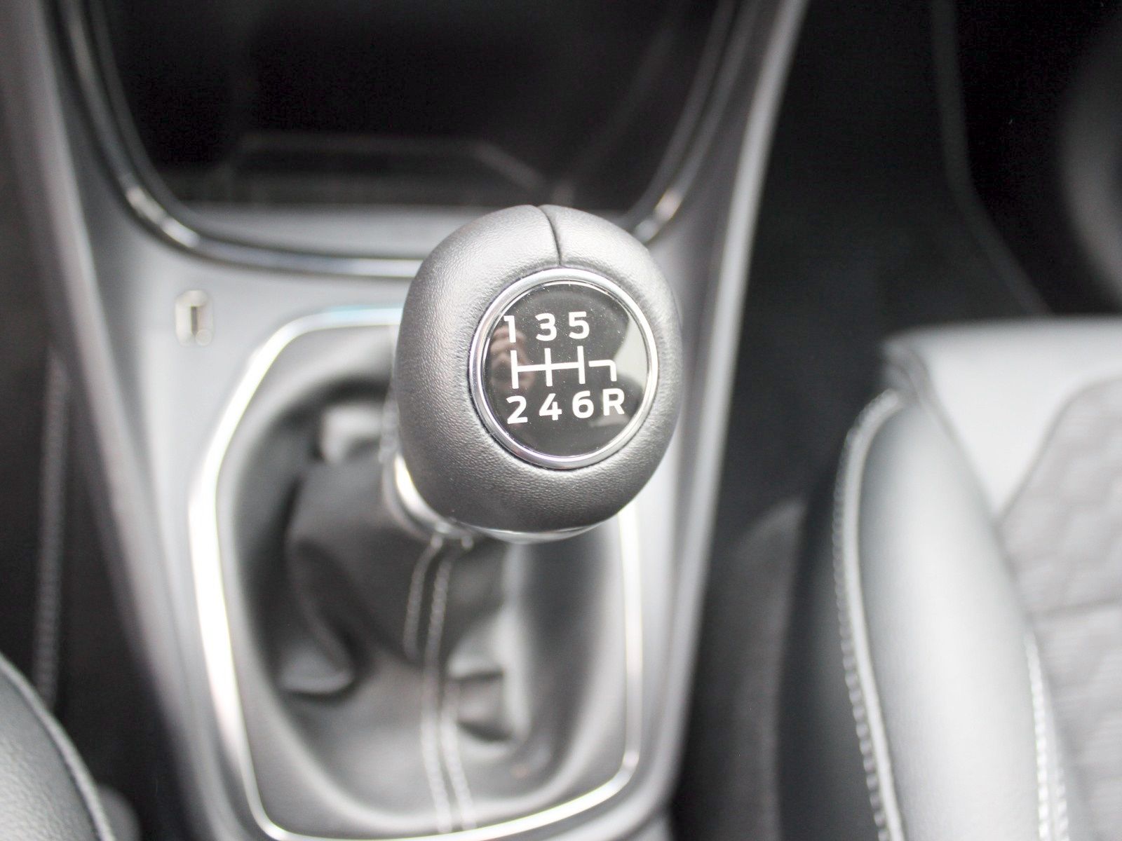 Fahrzeugabbildung Ford Puma Titanium X