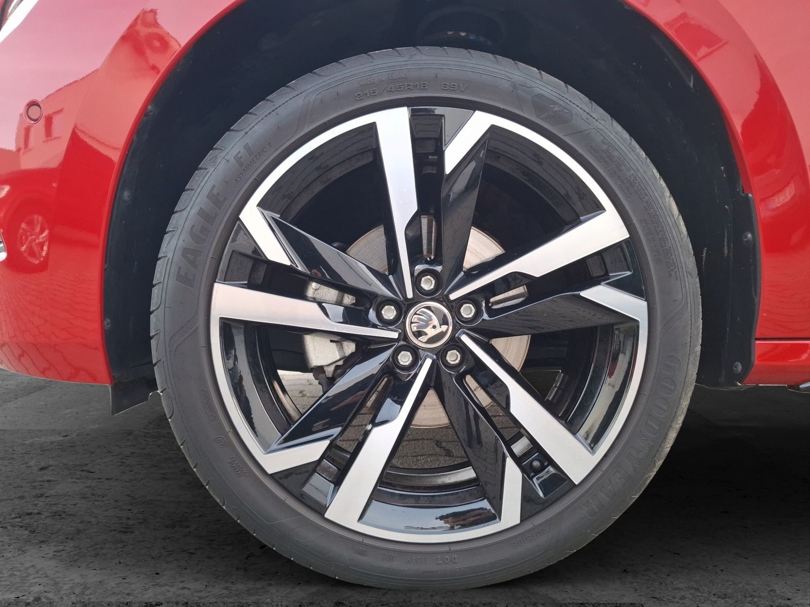 Fahrzeugabbildung SKODA Kamiq TSI Monte Carlo DSG Matrix Navi Pano AID A