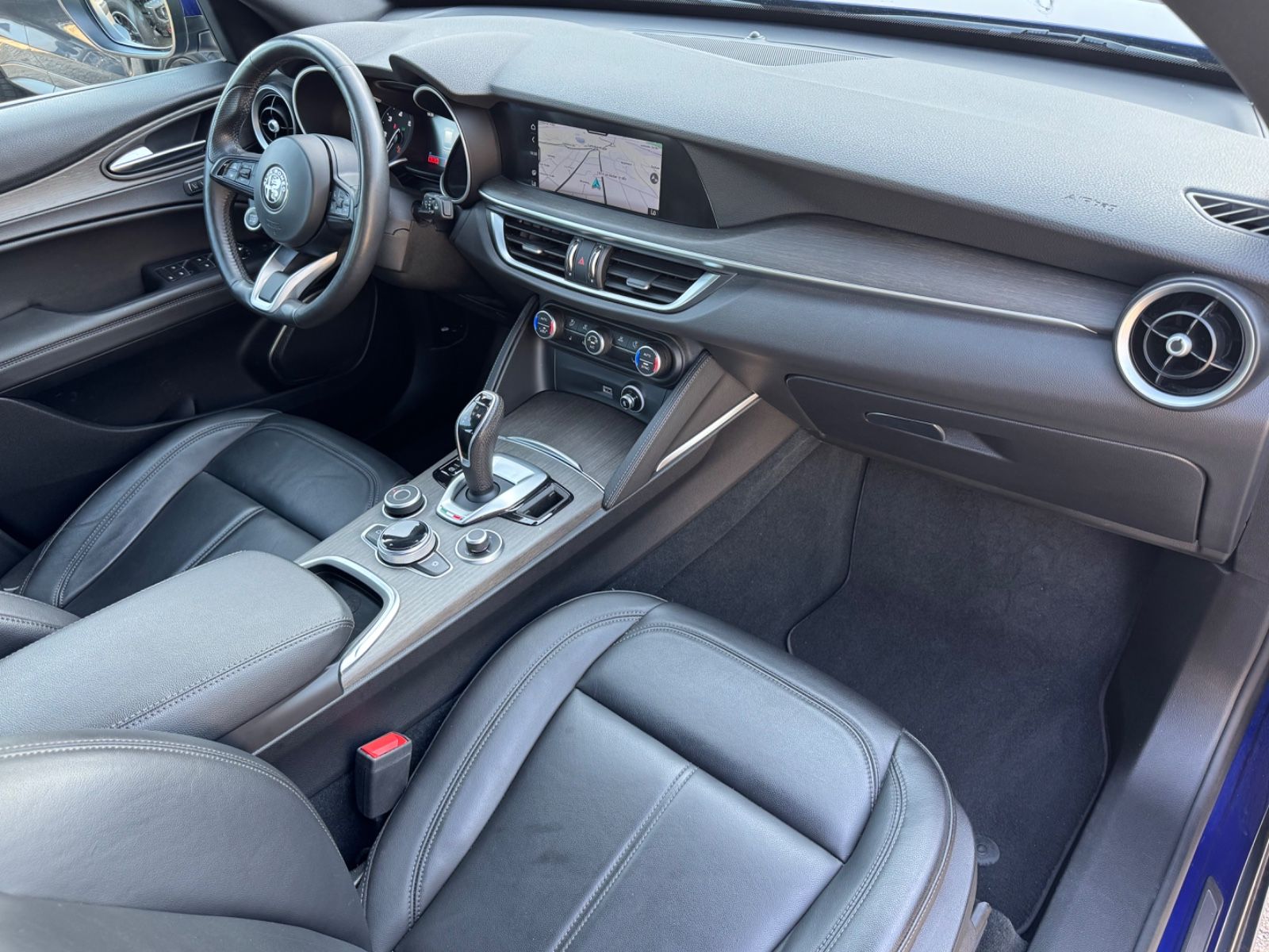 Fahrzeugabbildung Alfa Romeo Stelvio Ti Q4/MEMORY/NAVI/KAMERA/ACC/KLIMA