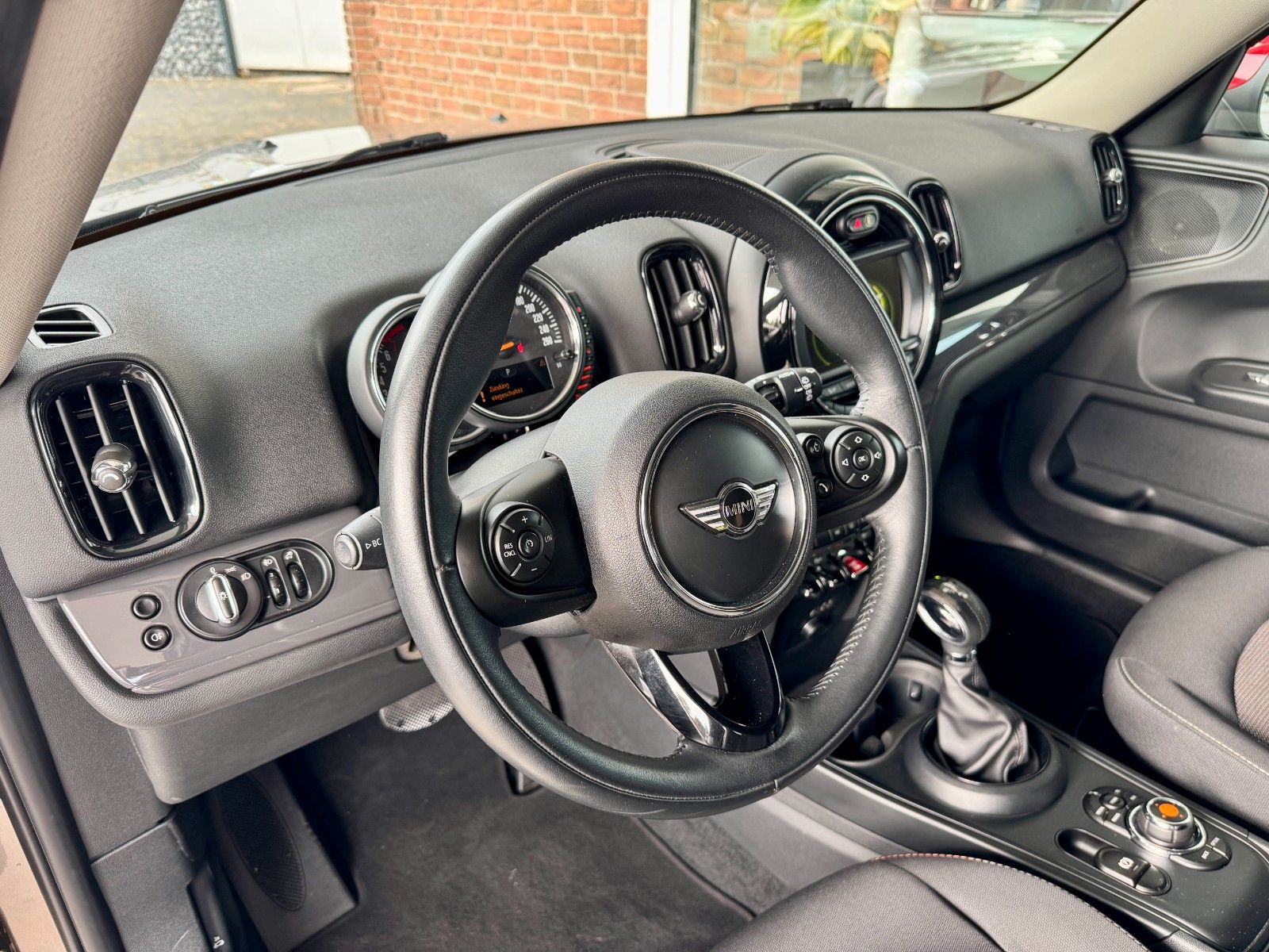 Fahrzeugabbildung MINI Cooper Countryman Autom. Navi/Panorama/1.Hand