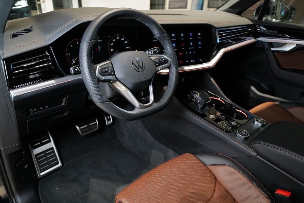 Volkswagen Touareg 3.0TDI R-Line Nachtsicht Pano StdHz 22 foto 3