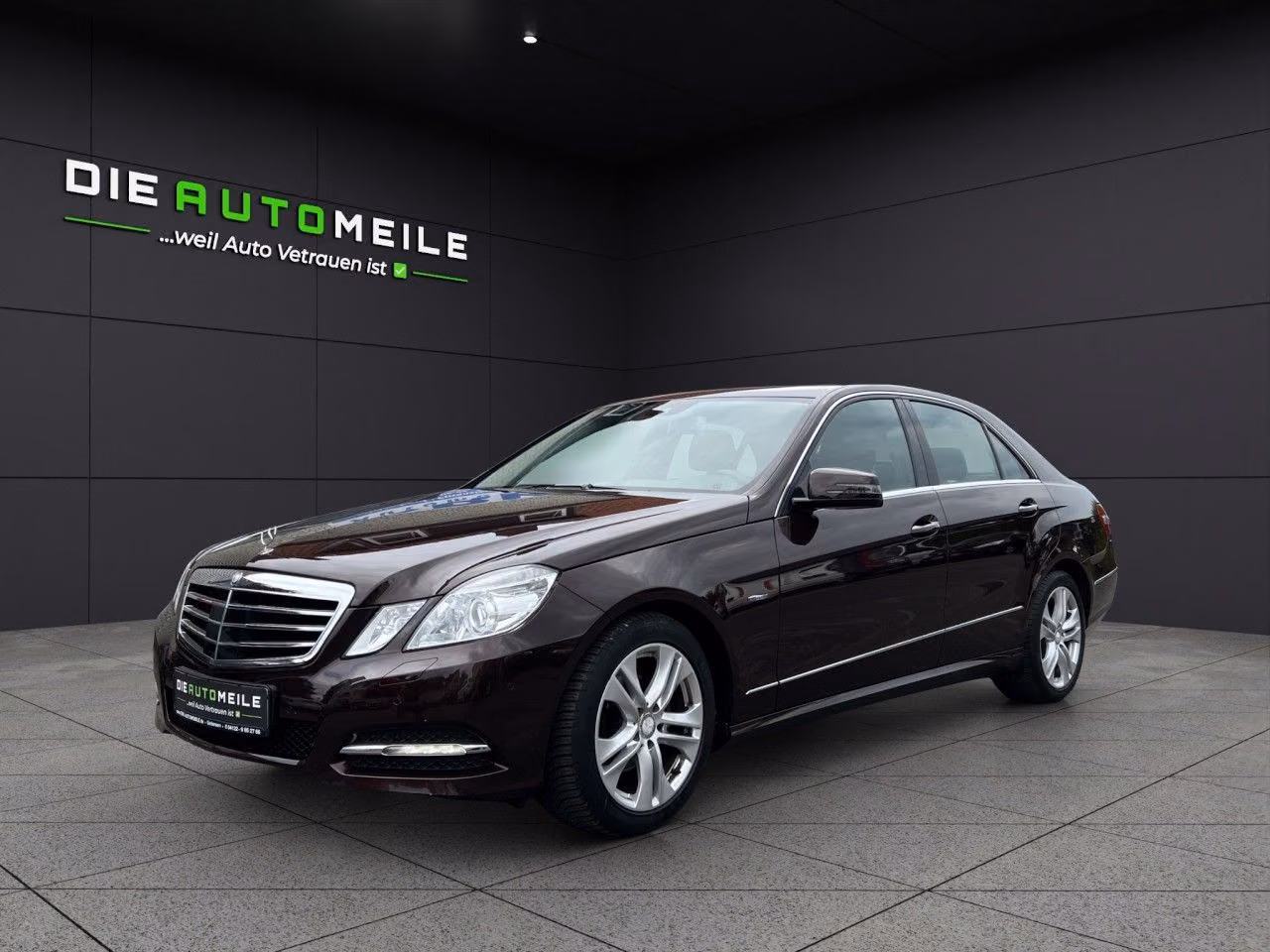 Mercedes-Benz E 200 CGI Lim. XEN AUT DISTR. SHZG TOTW. SPUR