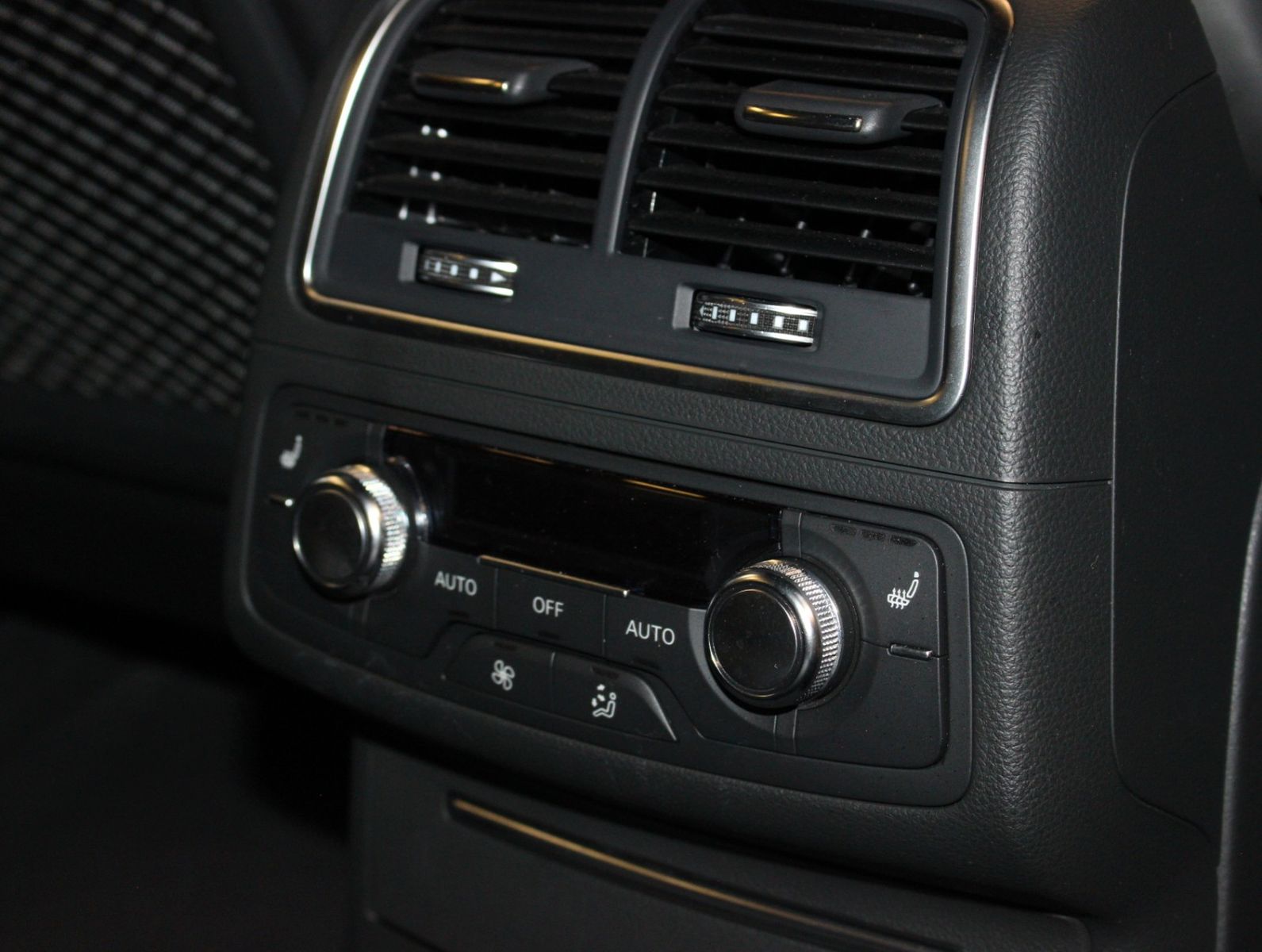 Fahrzeugabbildung Audi RS 6 Avant 4.0TFSI quattro Perf.*1.Hand*Keramik